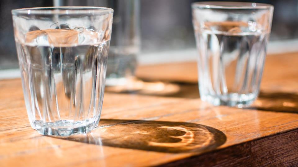 Lenkje til artikkel: Lekkasje på vassleidning - Nordfjordeid sentrum